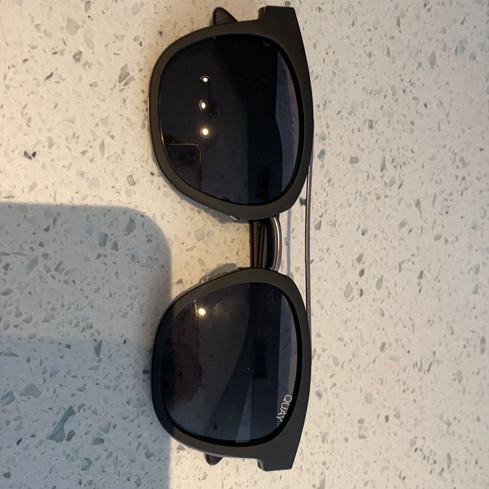 Quay sunnies